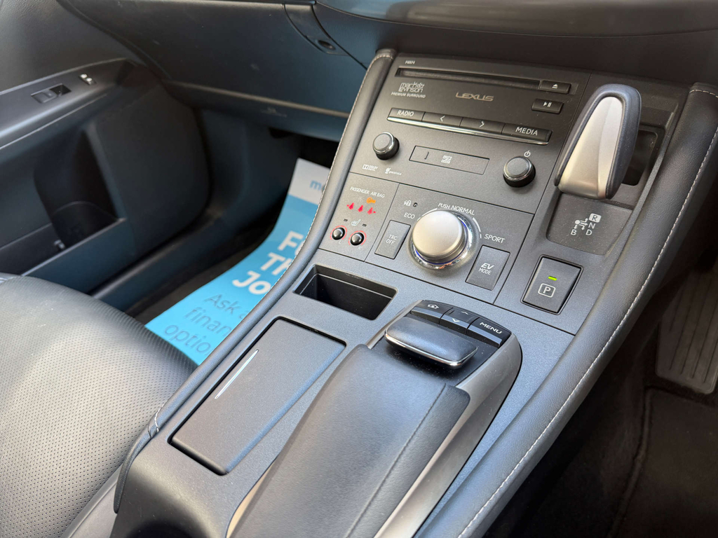 Lexus CT F-sport With Premium Navigation White #11