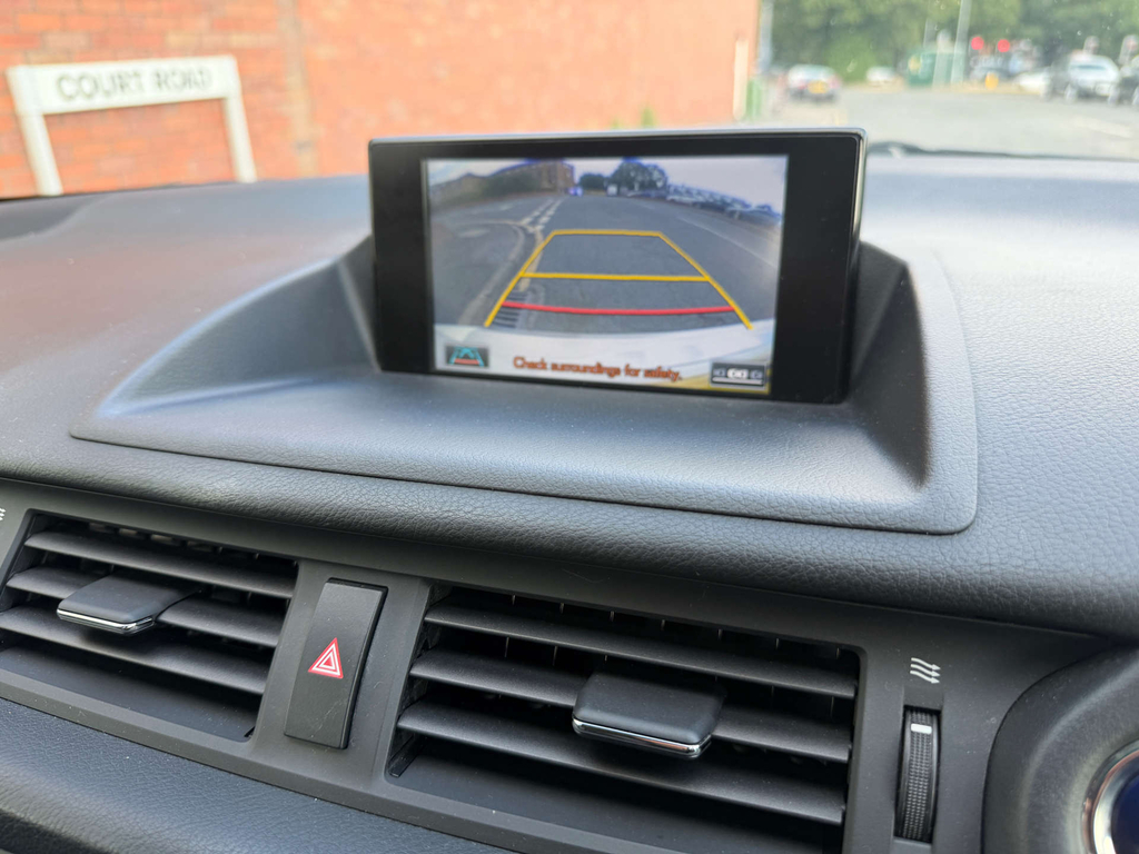 Lexus CT F-sport With Premium Navigation White #13