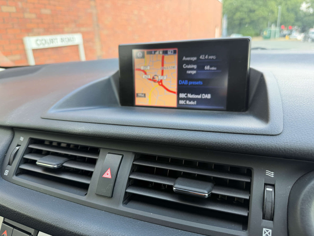 Lexus CT F-sport With Premium Navigation White #12