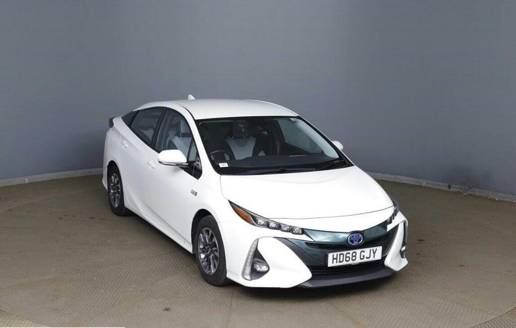 Toyota Prius+ Business Edition Plus White