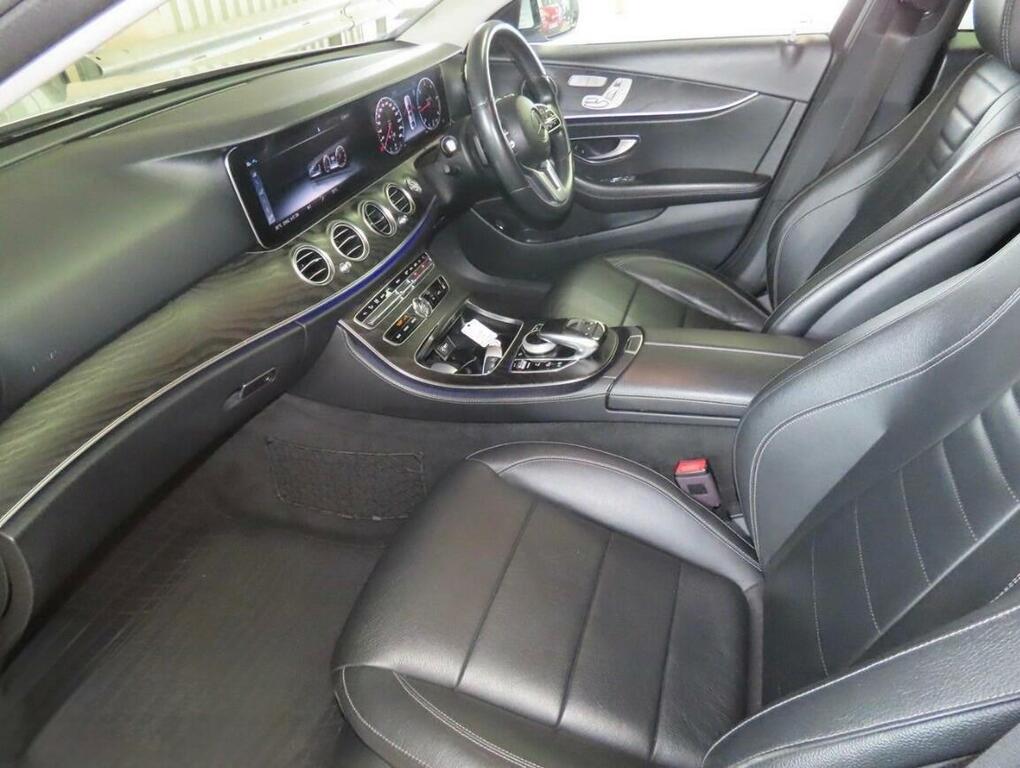 Mercedes-Benz E Class Se Silver #2