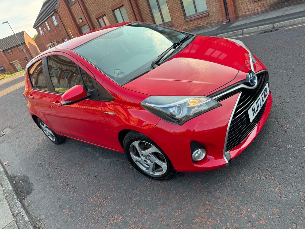 Toyota Yaris Icon Red #5