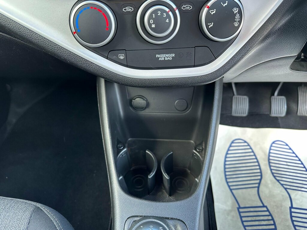 Kia Picanto 1.0 1 Air Hatchback Euro 5 68 B White #32