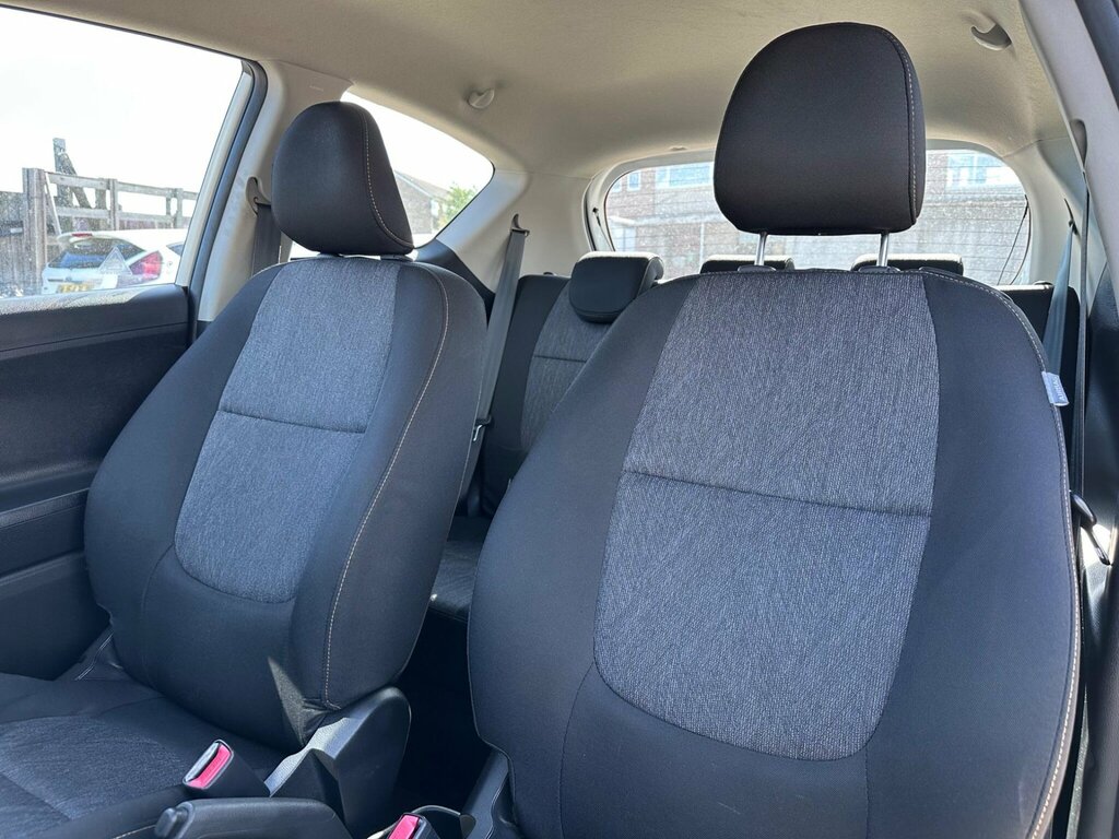 Kia Picanto 1.0 1 Air Hatchback Euro 5 68 B White #16
