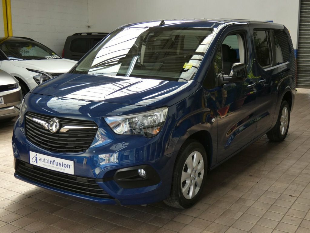 Vauxhall Combo Life 1.2L Se LM72ZLK Blue #3