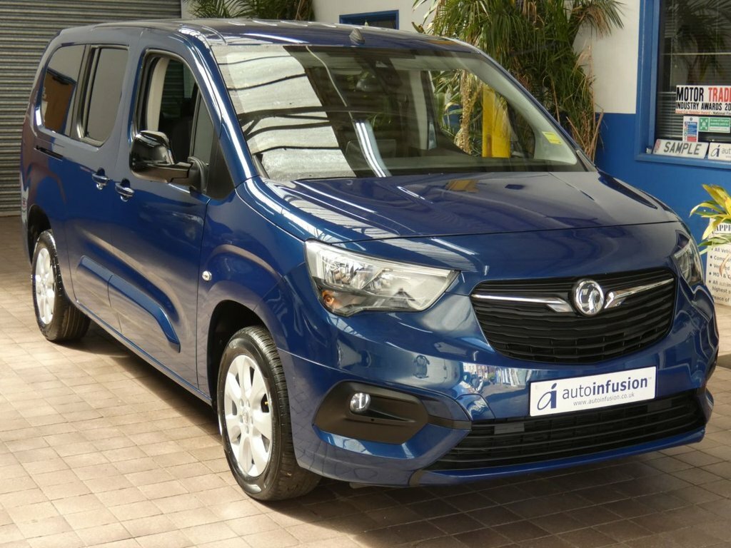 Vauxhall Combo Life 1.2L Se LM72ZLK Blue #5