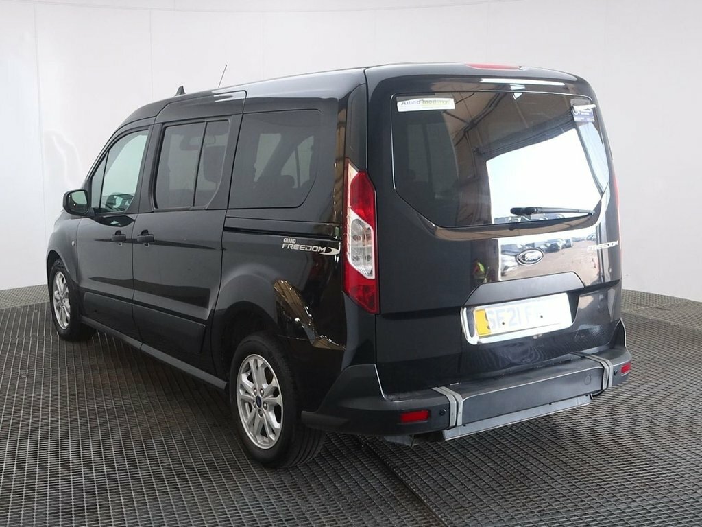 Ford Grand Tourneo Connect 1.5L Zetec Black #4