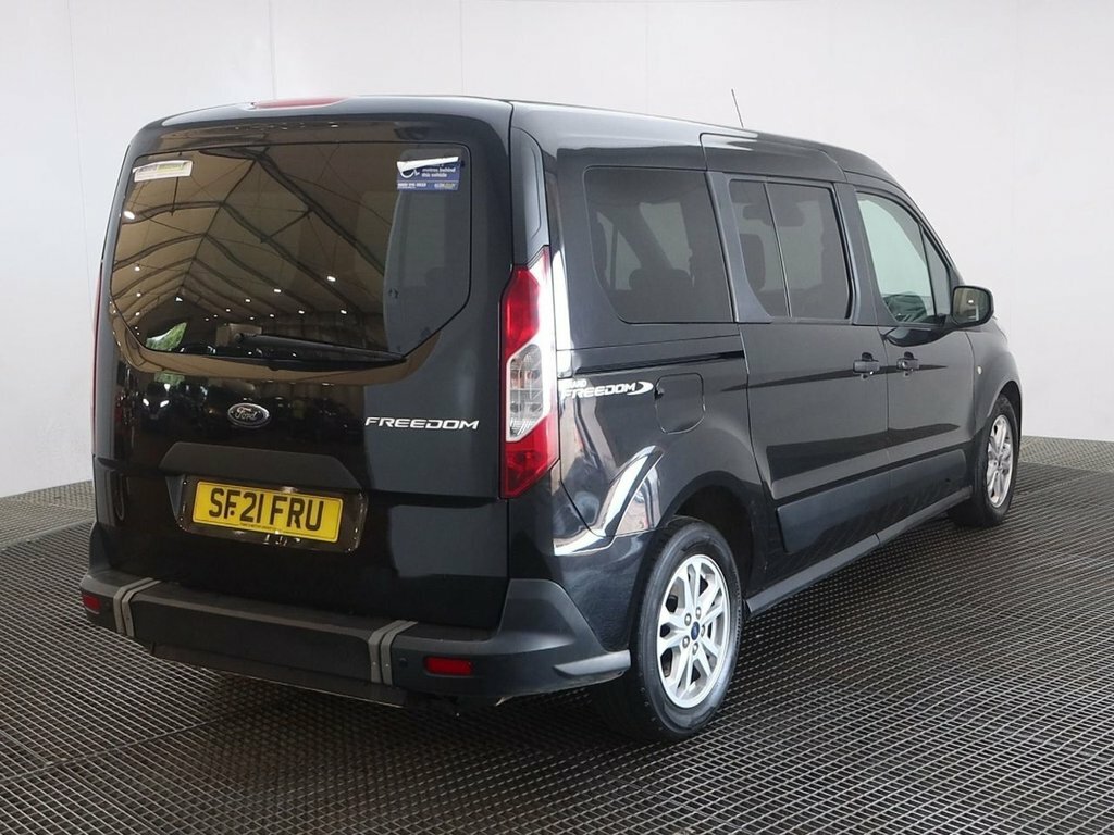 Ford Grand Tourneo Connect 1.5L Zetec Black #3