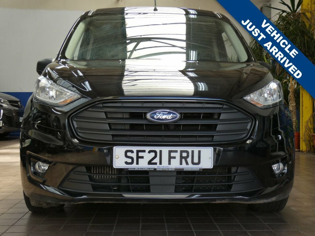 Ford Grand Tourneo Connect 1.5L Zetec Black #2