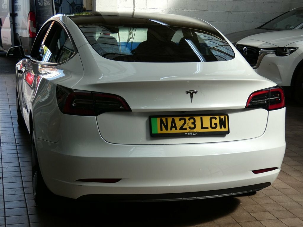 Tesla Model 3 Saloon NA23LGW White #4