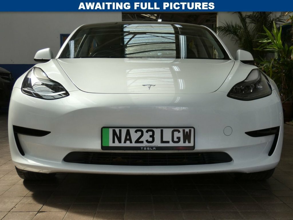 Tesla Model 3 Saloon NA23LGW White #2