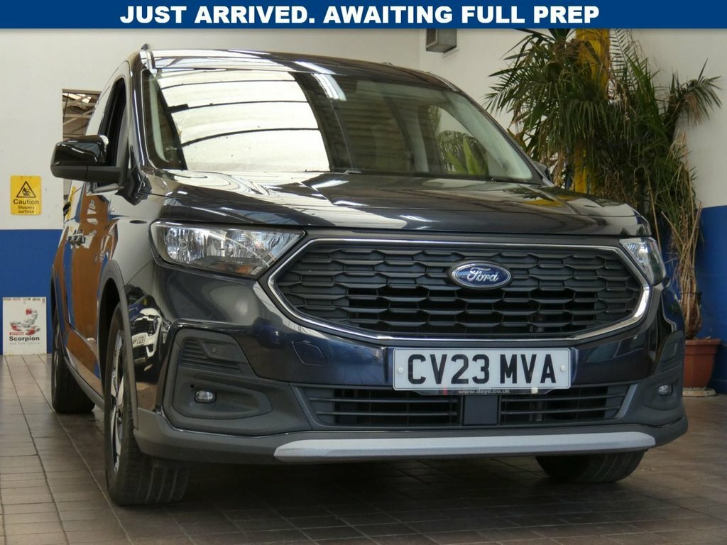 Ford Grand Tourneo Connect 1.5L Active Blue