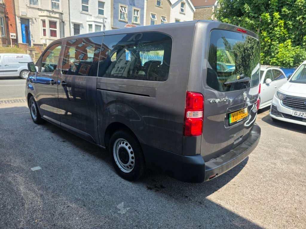 Vauxhall Vivaro Mpv YUI7298 Grey #6