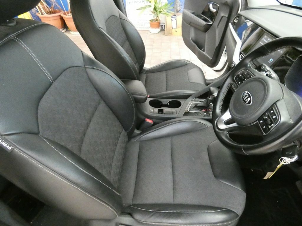 Kia Niro 2 White #41