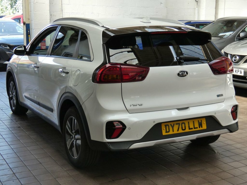 Kia Niro 2 White #21