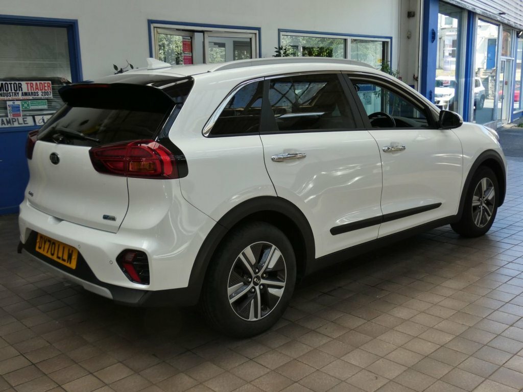 Kia Niro 2 White #34