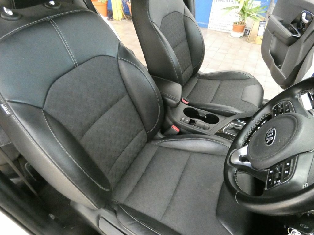 Kia Niro 2 White #42