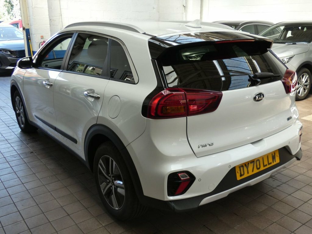 Kia Niro 2 White #26
