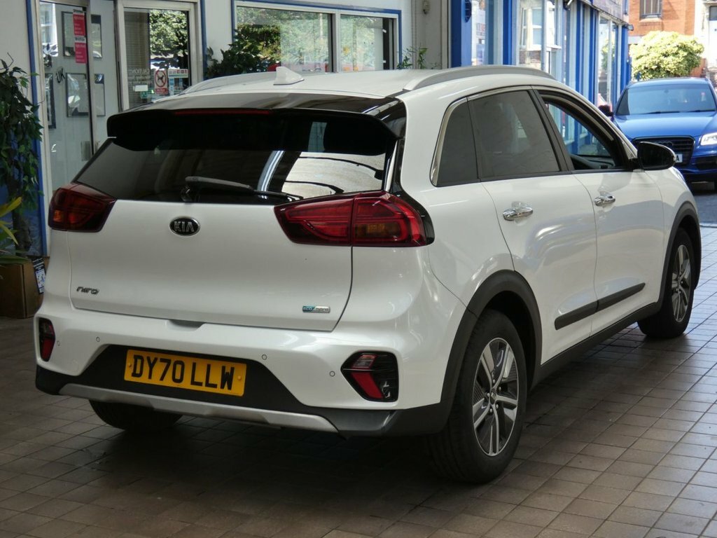 Kia Niro 2 White #31