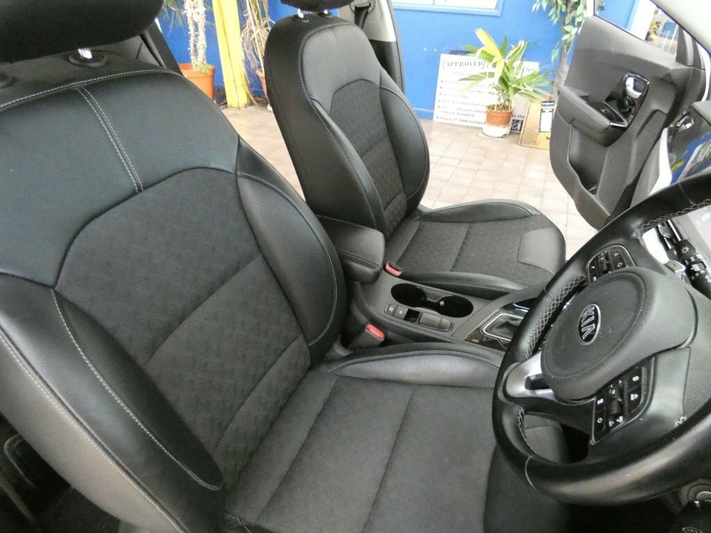 Kia Niro 2 White #44