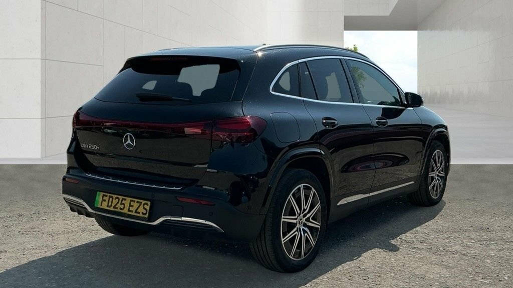 Mercedes-Benz EQA Suv Black #4