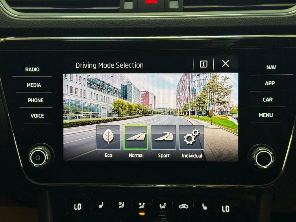 Skoda Superb 2.0 Tdi Cr Laurin Klement Dsg 7 Speed Esta Grey #38