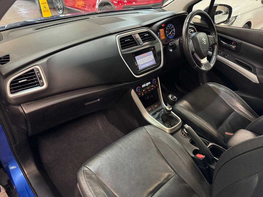 Suzuki SX4 S Cross 1.6 Sz-t Euro 6 Red #25
