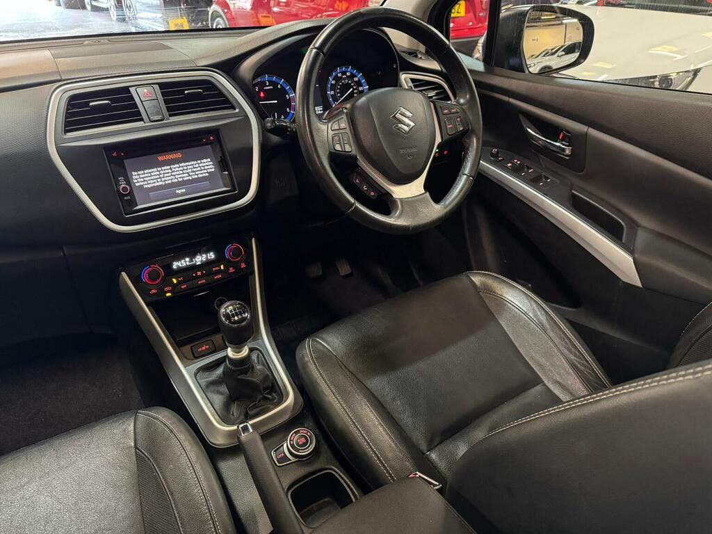 Suzuki SX4 S Cross 1.6 Sz-t Euro 6 Red #32
