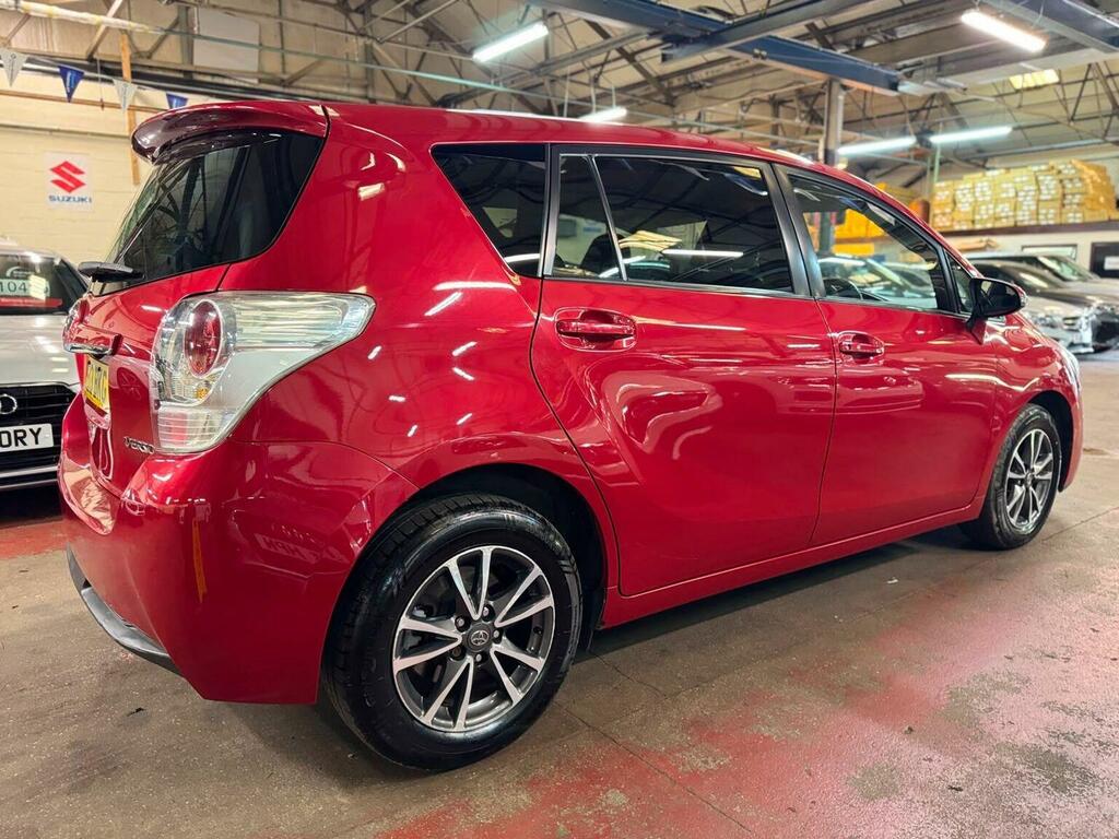 Toyota Verso 1.8 V-matic Icon Multidrive S Euro 5 Euro 5 Red #6
