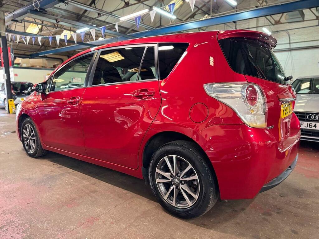 Toyota Verso 1.8 V-matic Icon Multidrive S Euro 5 Euro 5 Red #4