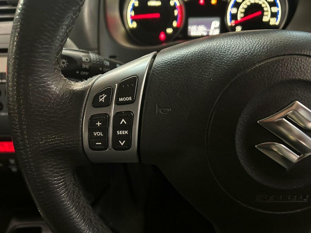 Suzuki SX4 Hatchback Silver #21