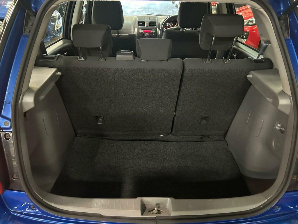 Suzuki SX4 Hatchback Silver #26