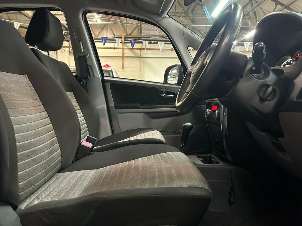Suzuki SX4 Hatchback Silver #7