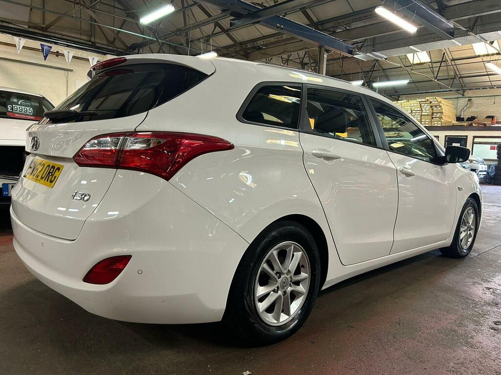 Hyundai I30 1.6 Crdi Blue Drive Active Tourer Euro 5 Ss White #6