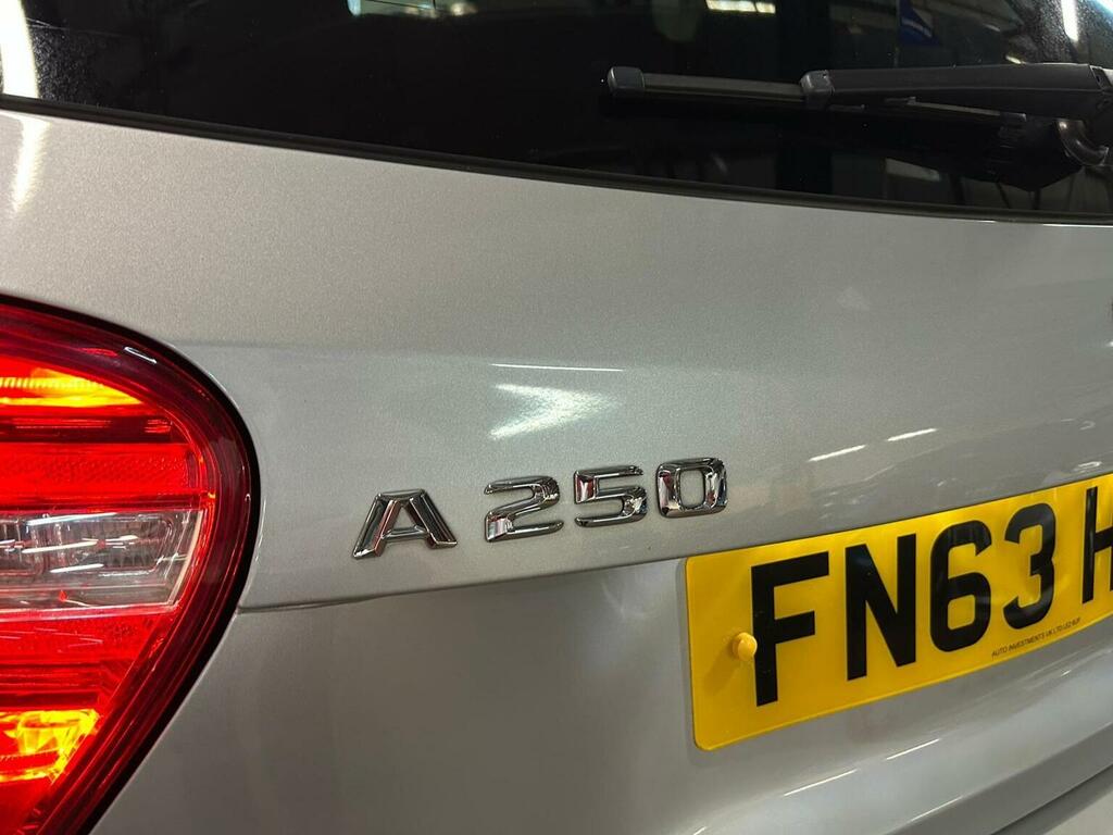 Mercedes-Benz A Class Hatchback 1.6 White #8