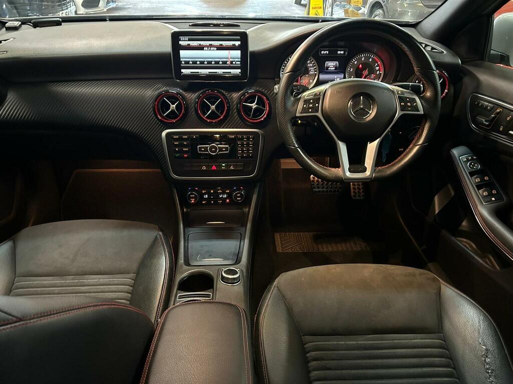 Mercedes-Benz A Class Hatchback 1.6 White #31