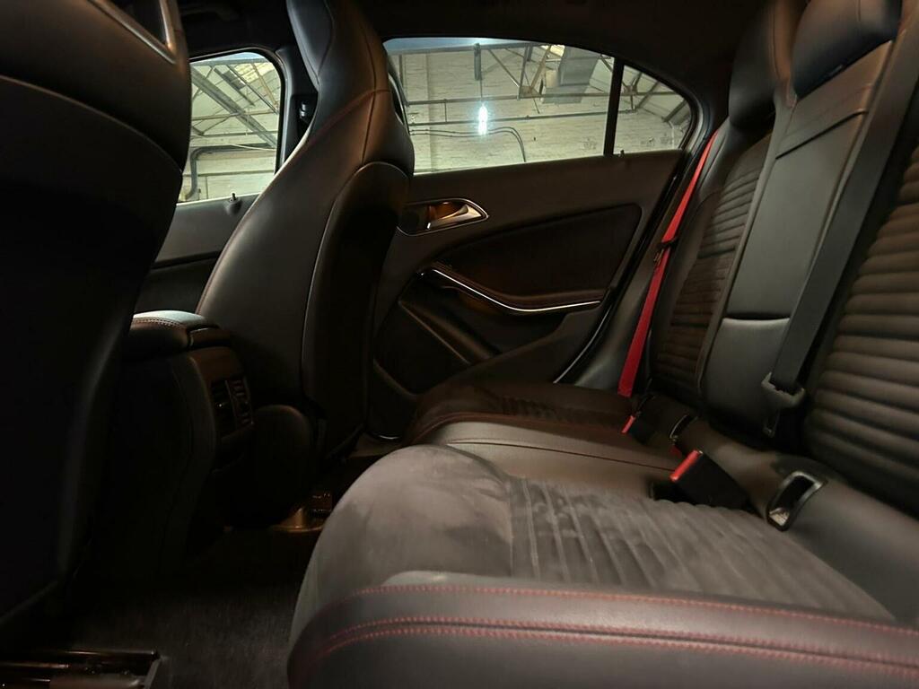 Mercedes-Benz A Class Hatchback 1.6 White #27