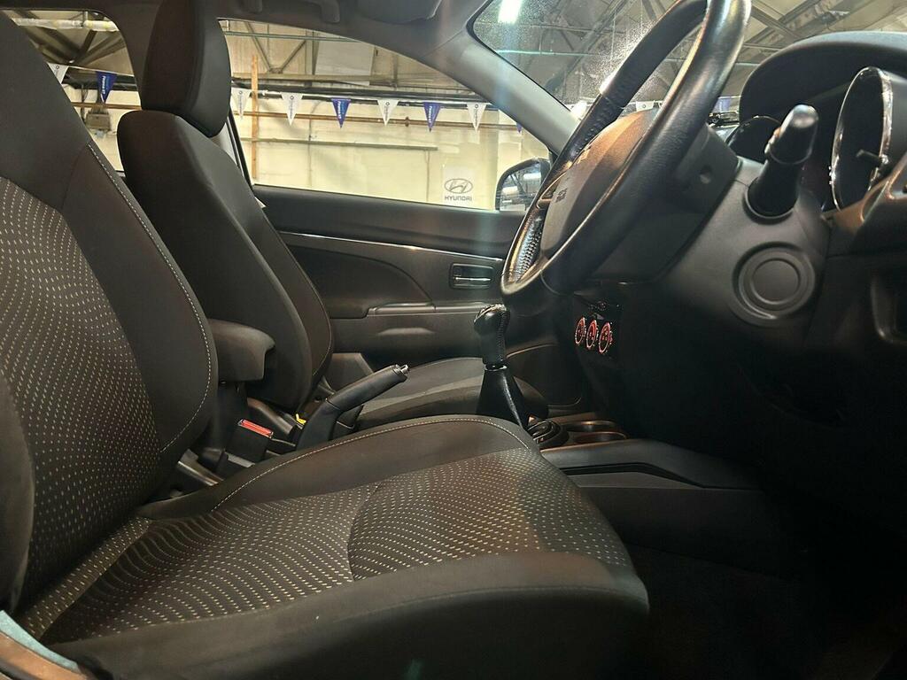 Mitsubishi ASX Hatchback White #12