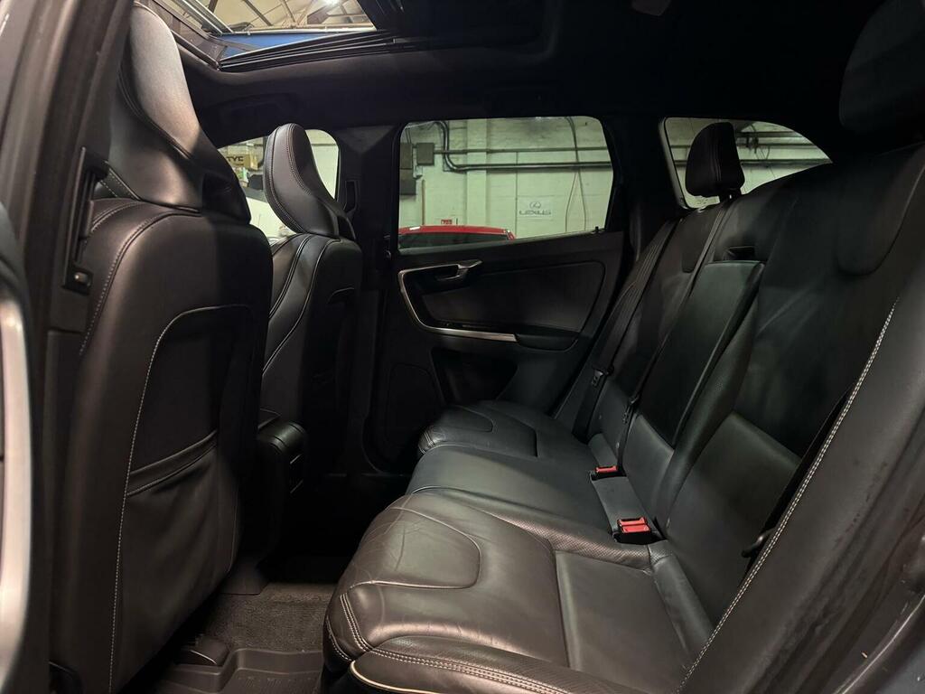 Volvo XC60 Red #30