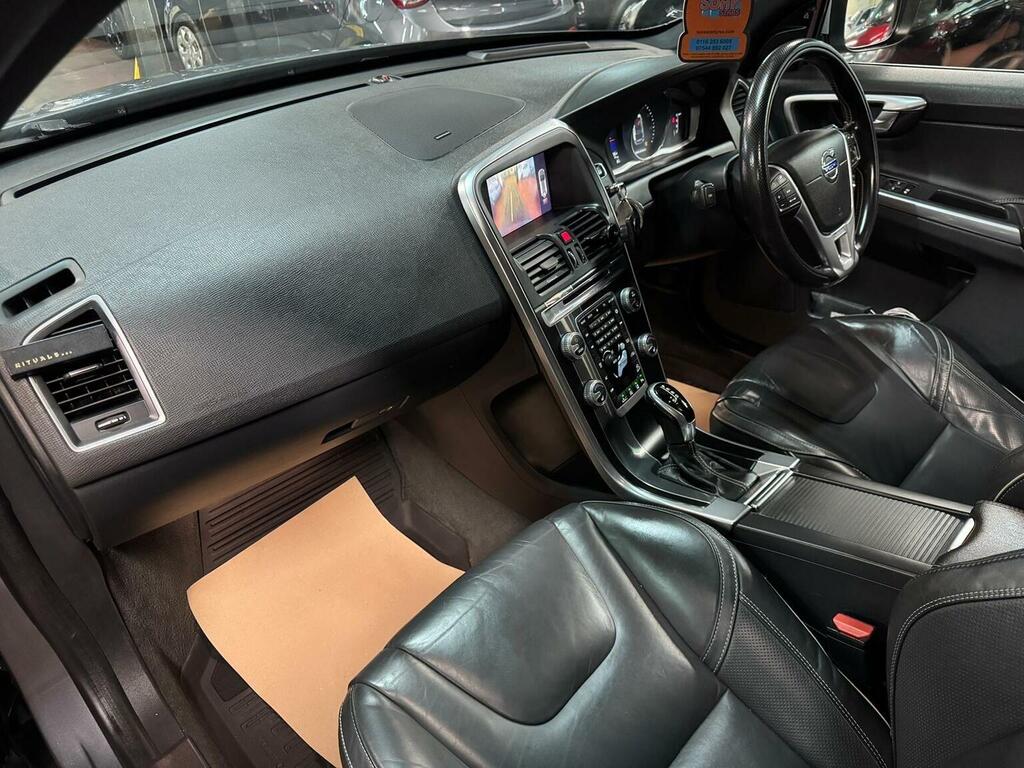 Volvo XC60 Red #25