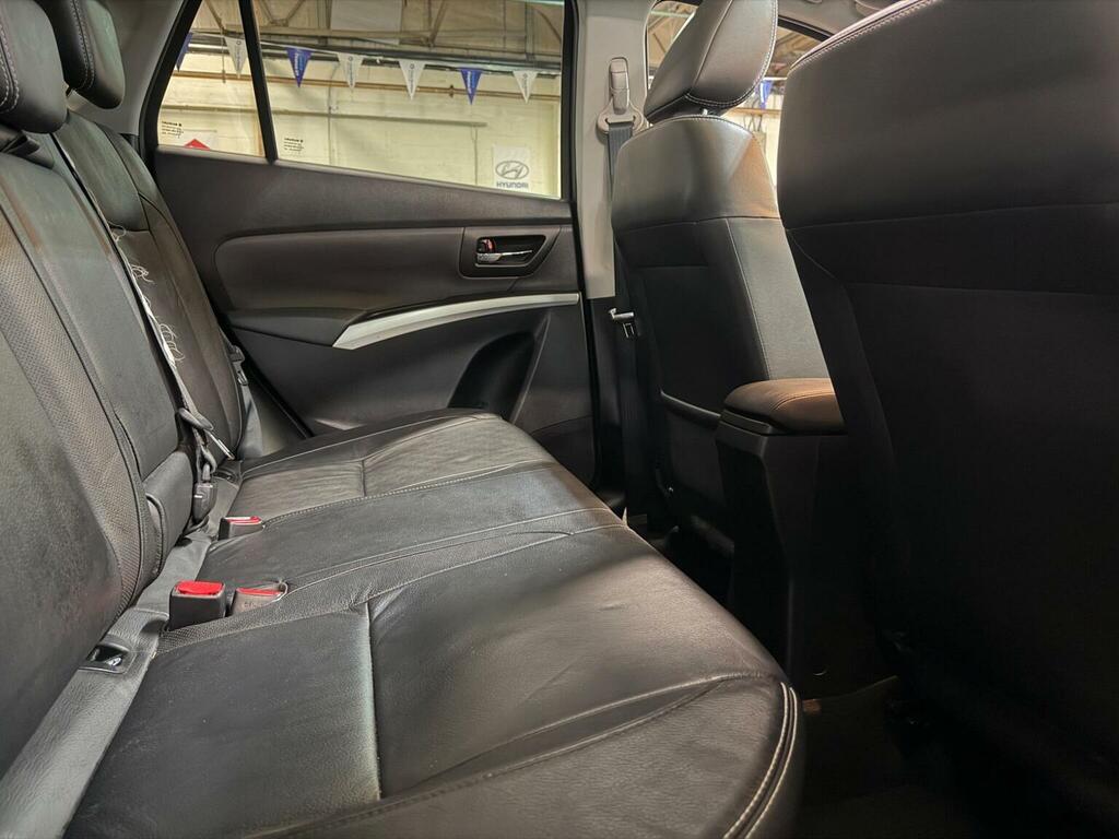 Suzuki SX4 S Cross White #18