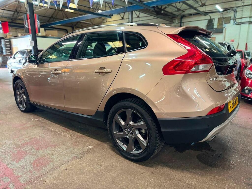 Volvo V40 Cross Country 2.0 T5 Lux Nav Hatchback Geartronic Awd Brown #4