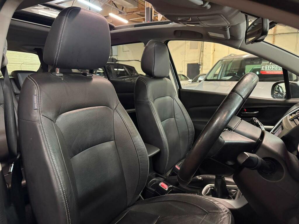 Suzuki SX4 S Cross Hatchback Red #22