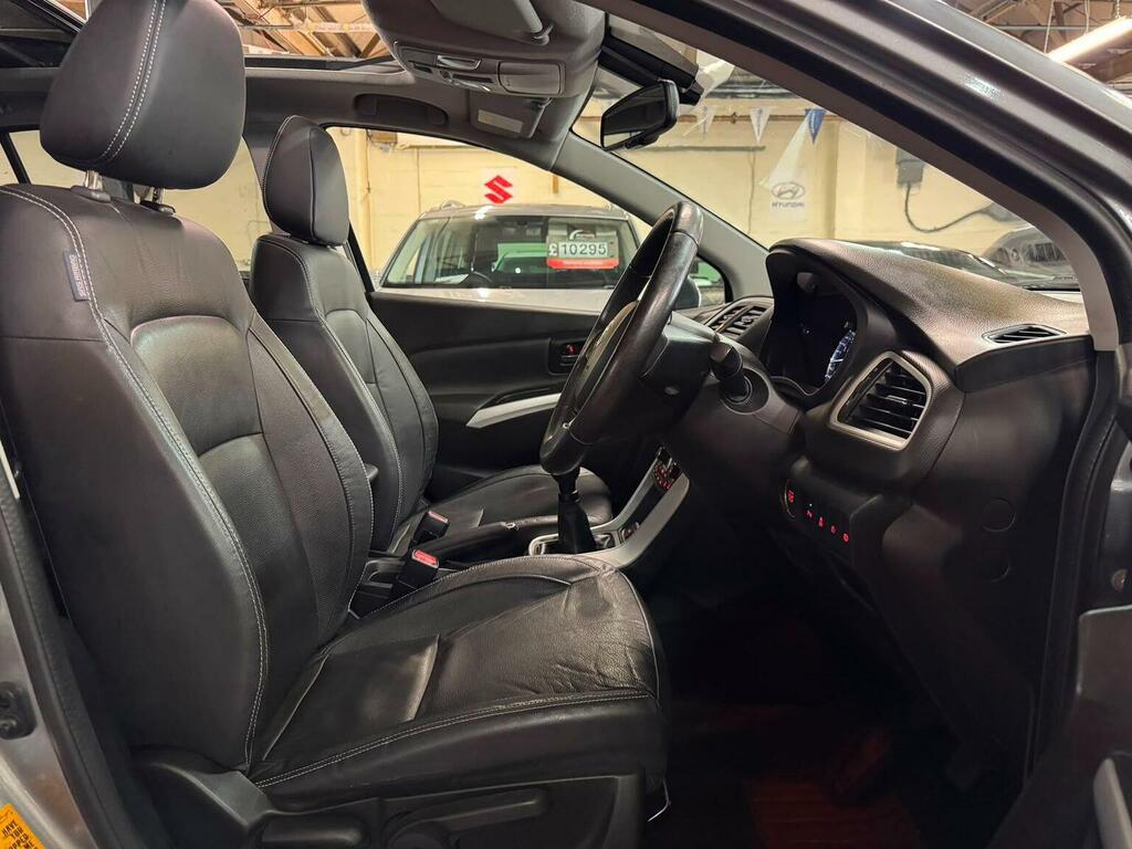 Suzuki SX4 S Cross Hatchback Red #21