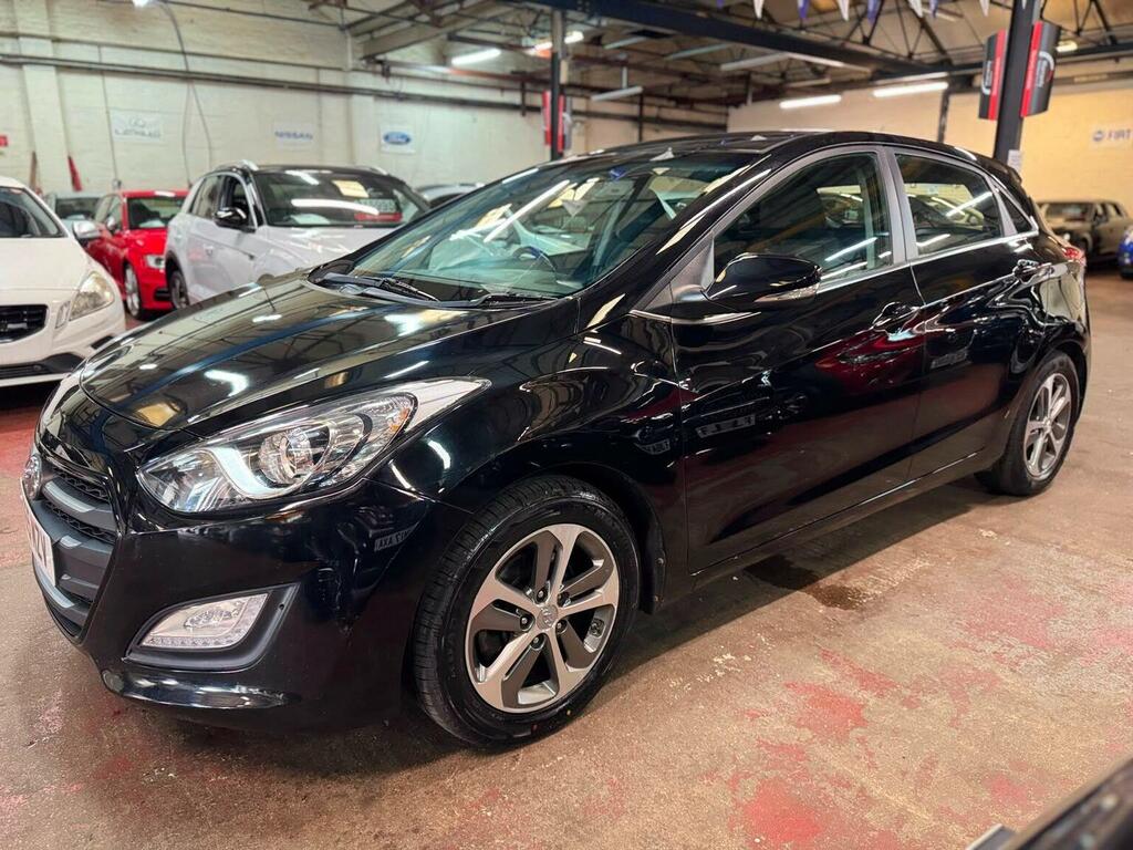 Hyundai I30 1.6 Crdi Blue Drive Se Nav Dct Euro 6 Ss Black #3