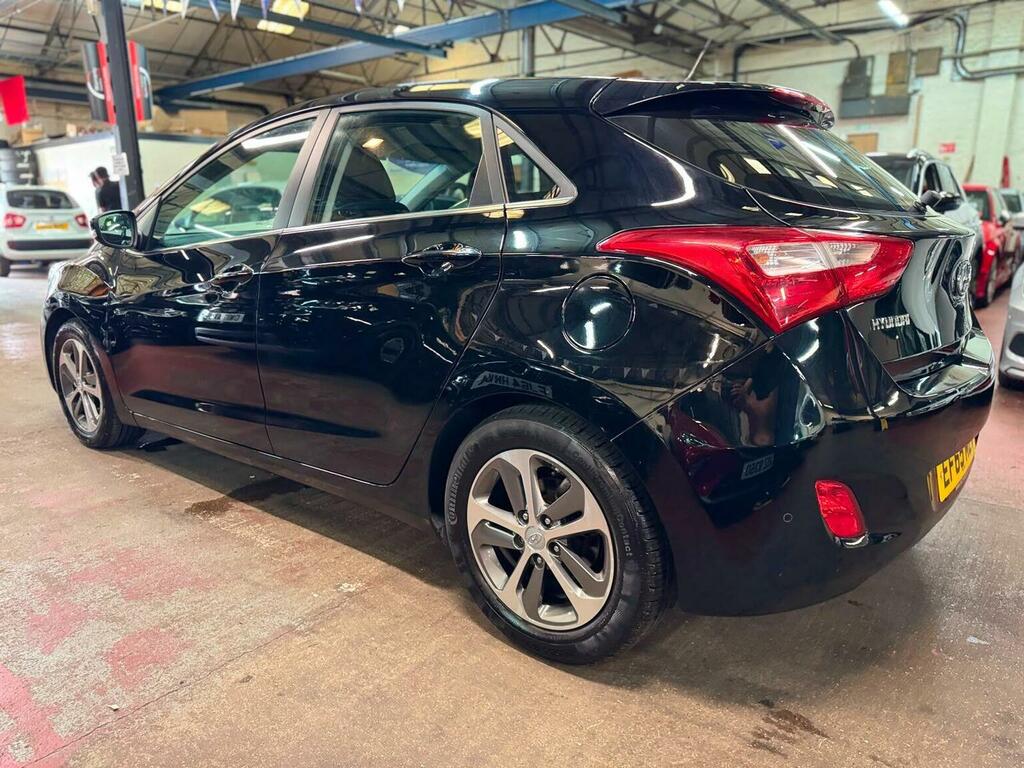 Hyundai I30 1.6 Crdi Blue Drive Se Nav Dct Euro 6 Ss Black #6
