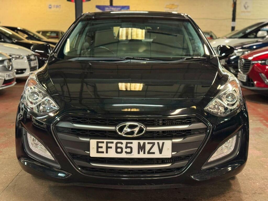 Hyundai I30 1.6 Crdi Blue Drive Se Nav Dct Euro 6 Ss Black #2