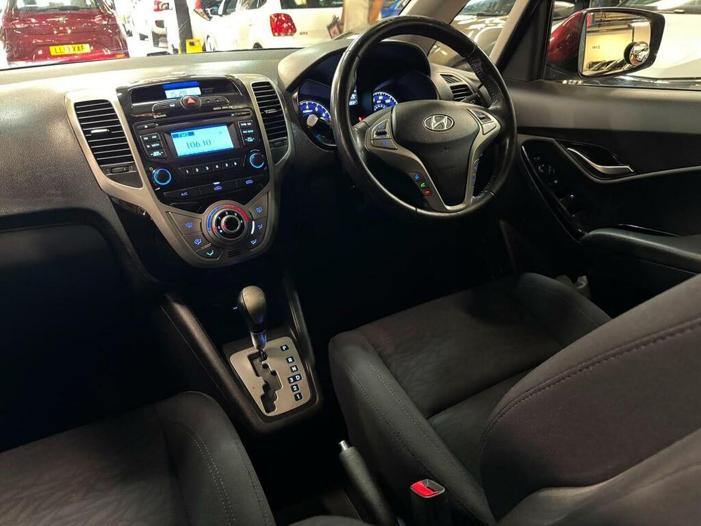 Hyundai Ix20 Hatchback 1.6 Active Euro 5 201161 Silver #33