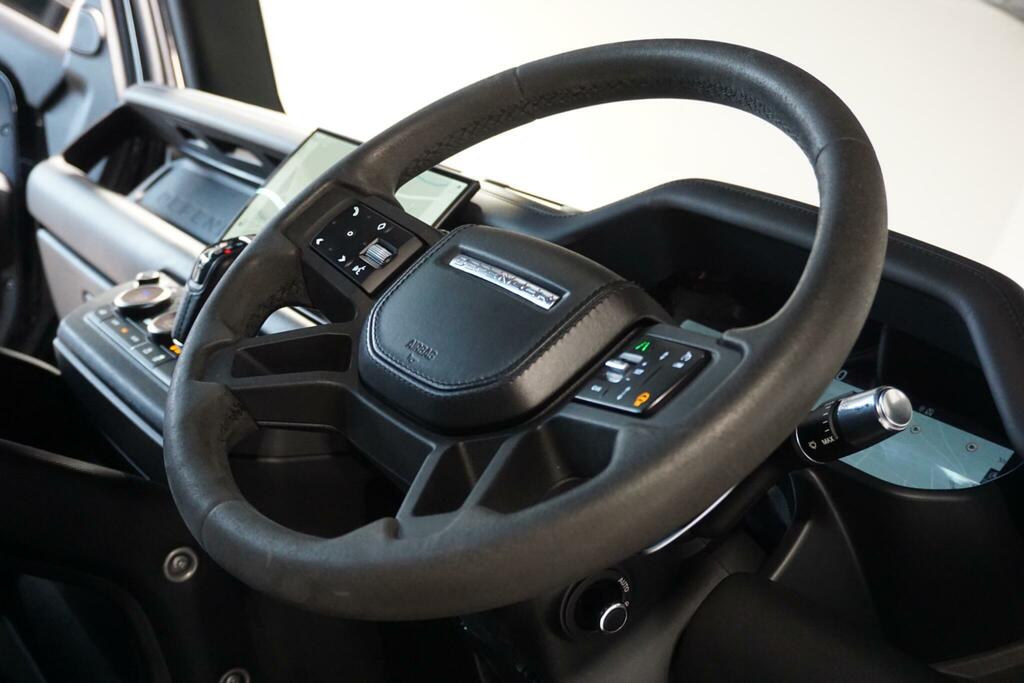 Land Rover Defender 110 3.0 D300 Mhev X Dynamic Hse Suv 4W Black #57