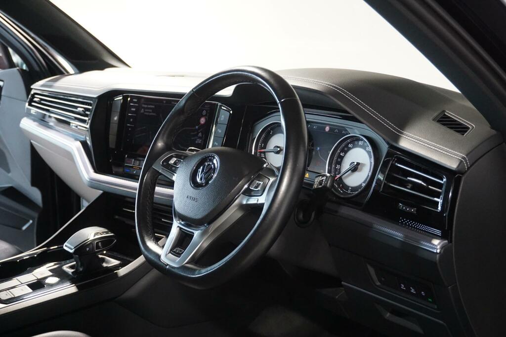 Volkswagen Touareg Tsi V6 R Blue #9